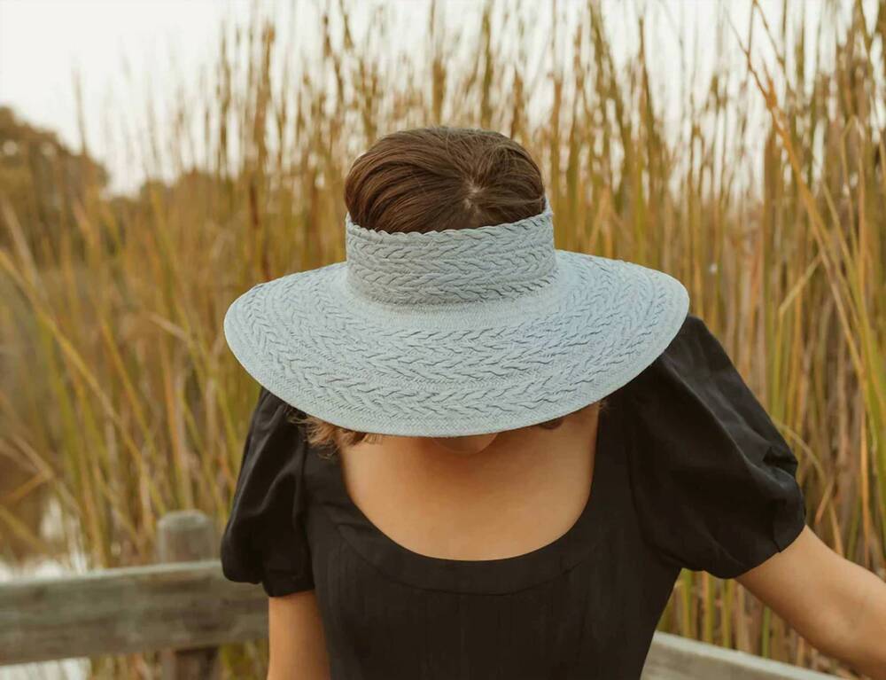 NEW FREYA women's redwood visor hat in fog